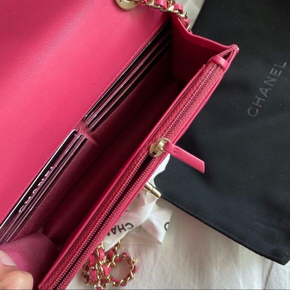 Chanel Trendy CC WOC Chevron Lambskin Wallet On Chain - Pink / light gold - Picture 6 of 14